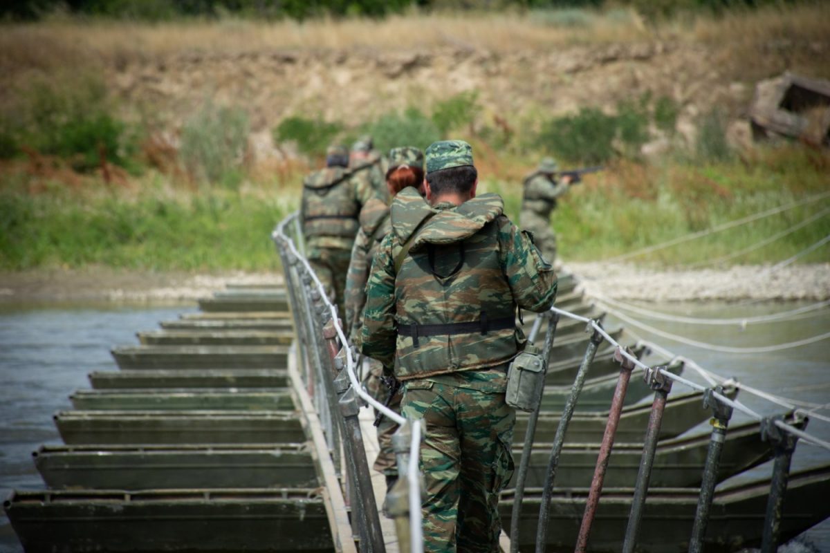 Ο… φαντάρος του Γιώργου Μπαμπινιώτη