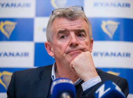 Ryanair: Της δημιουργούν προβλήματα οι καθυστερήσεις στην Boeing