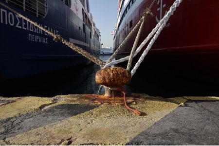 Απεργία: Η ακτοπλοΐα δένει τις άγκυρες για την υπογραφή συλλογικής σύμβασης