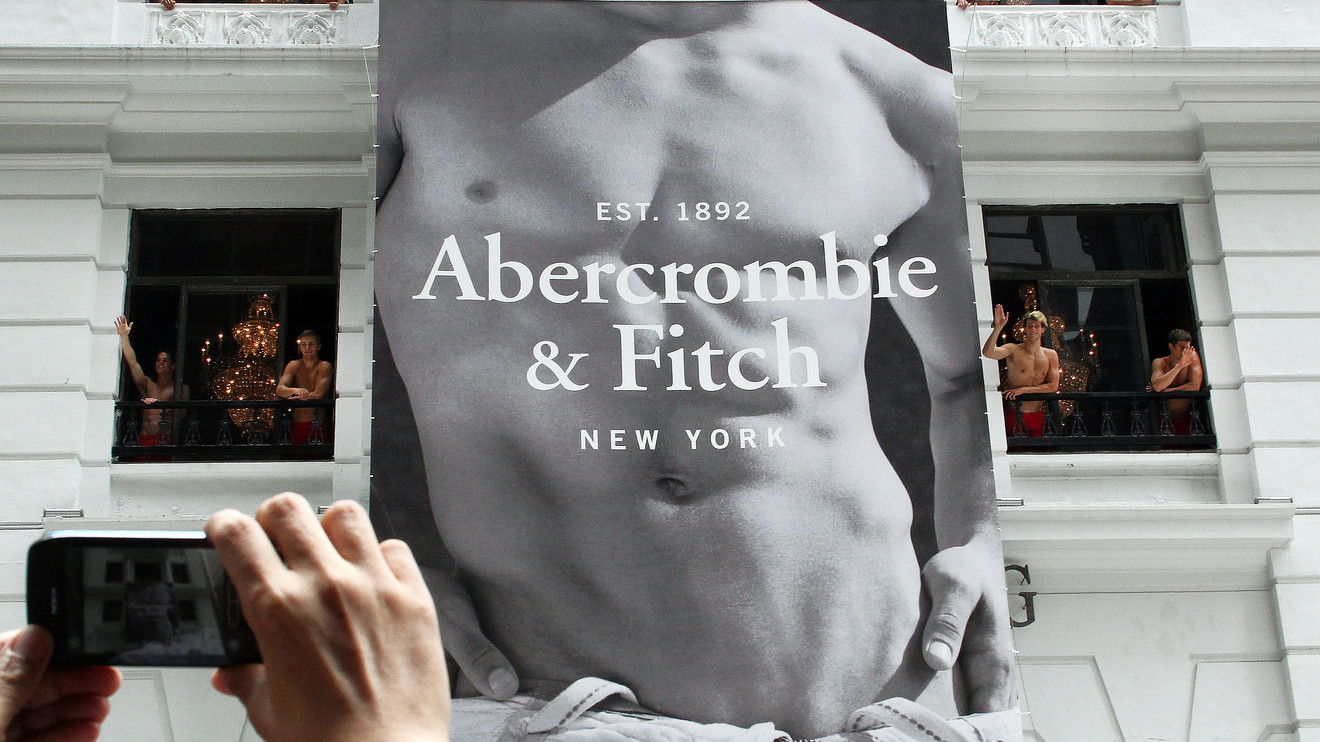 Abercrombie & Fitch: Ο Μάικ Τζέφρις και η αμαρτία της ομορφιάς