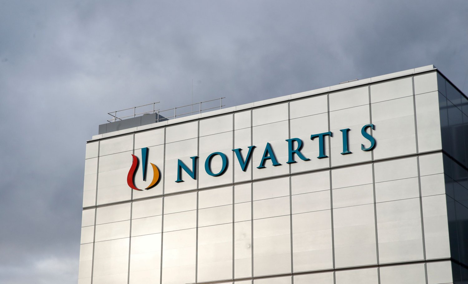 Τα βρώμικα απόνερα της Novartis