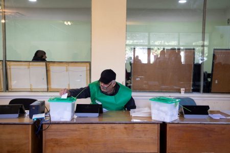 Γεωργία: Έκλεισαν οι κάλπες – Κυβέρνηση και αντιπολίτευση δηλώνουν ότι νίκησαν