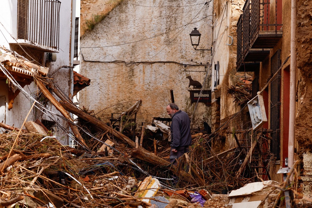 Τραγωδία στην Ισπανία: Τουλάχιστον 95 νεκροί – Φόβοι για μεγάλο αριθμό αγνοουμένων