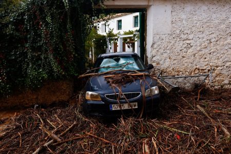 Ισπανία: Εικόνες βιβλικής καταστροφής – Αναμένεται να αυξηθεί ο αριθμός των νεκρών