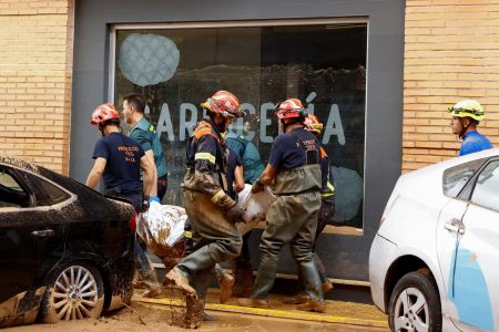 Βαλένθια: Εστησαν νεκροτομείο σε συνεδριακό κέντρο – Πάνω από 200 οι νεκροί