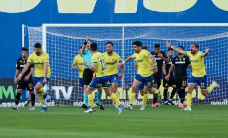 Παναιτωλικός-Άρης 2-1: Ο Μπελεβώνης με buzzer beater νίκησε και το VAR