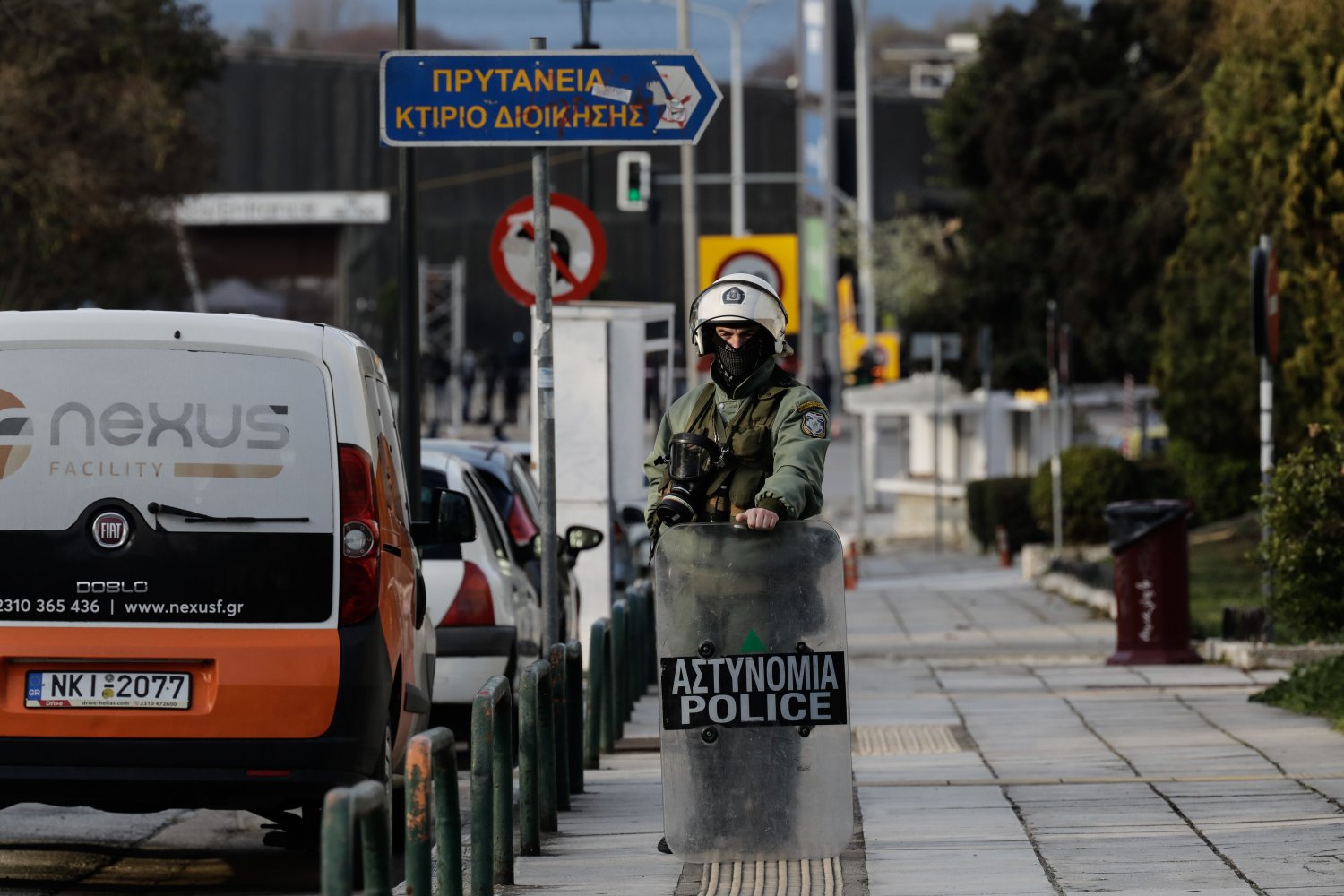 Πολυτεχνείο: Τι κρύβεται πίσω από την επίθεση στην Πρυτανεία – Δείτε εικόνες