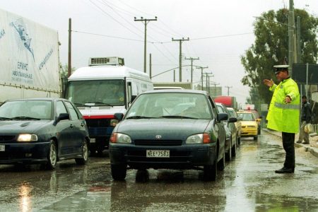 Κίνηση: Το αδιαχώρητο στους δρόμους – Ουρά χλμ από Ερυθραία έως Ρέντη