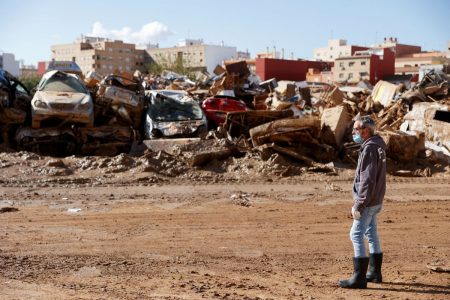 Ισπανία: Συναγερμός στη Βαλένθια για νέα καταιγίδα – Κλειστά σχολεία και τηλεργασία