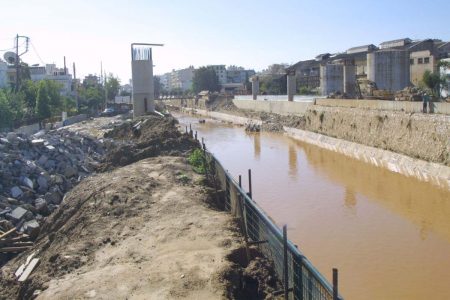 «Βραδυφλεγής βόμβα τα μπαζωμένα ρέματα» – Οι περιοχές που κινδυνεύουν με πλημμύρες