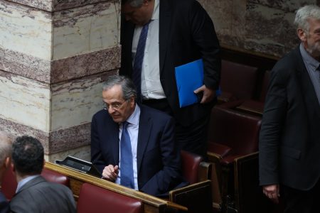 Διευθυντής γραφείου Τύπου Σαμαρά: Ενόχλησε το Μαξίμου η πρόταση για Καραμανλή ΠτΔ