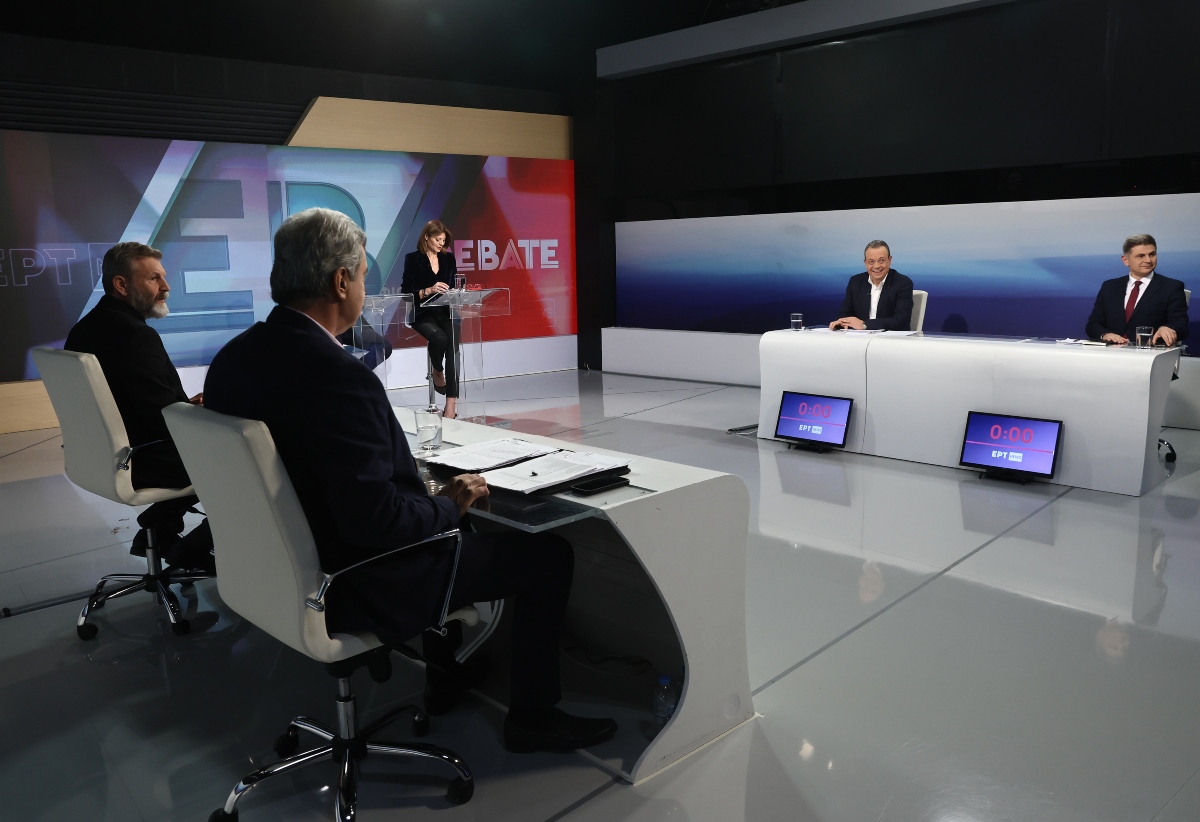 Debate ΣΥΡΙΖΑ: Αιχμές, απορίες, υπόνοιες κι ο Κασσελάκης στο δωμάτιο