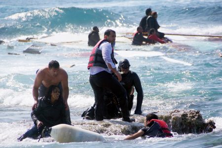 Σάμος: 6 νεκρά παιδιά και 2 γυναίκες σε ναυάγιο προσφύγων – Σε εξέλιξη επιχείρηση διάσωσης