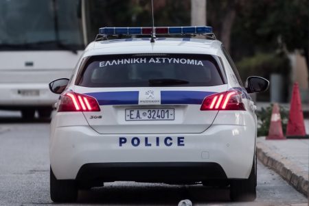 Μοσχάτο: Οδηγός ταξί παρέσυρε τη σύντροφό του και αναζητείται – Του ζήτησε να χωρίσουν