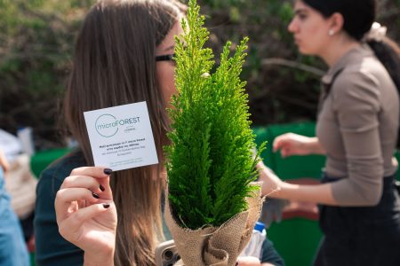 Η Αθήνα καλωσόρισε το πρώτο Micro Forest, ένα πρωτοποριακό έργο βιωσιμότητας από τη L’Oréal Hellas