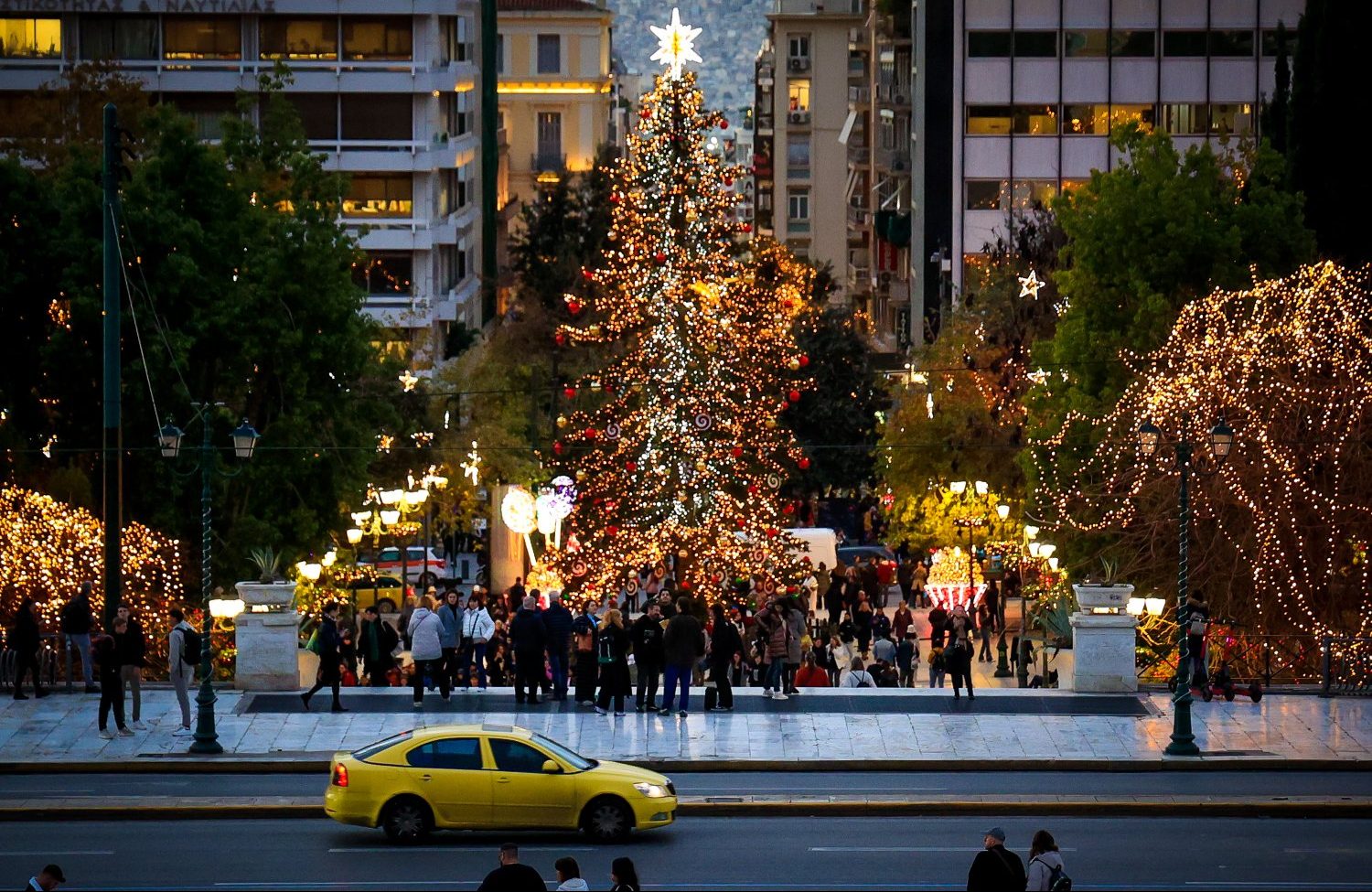 Δωρεάν εκδηλώσεις στην πόλη τα Χριστούγεννα – Συναυλίες, παγοδρόμια και Κόκκινη Νύχτα