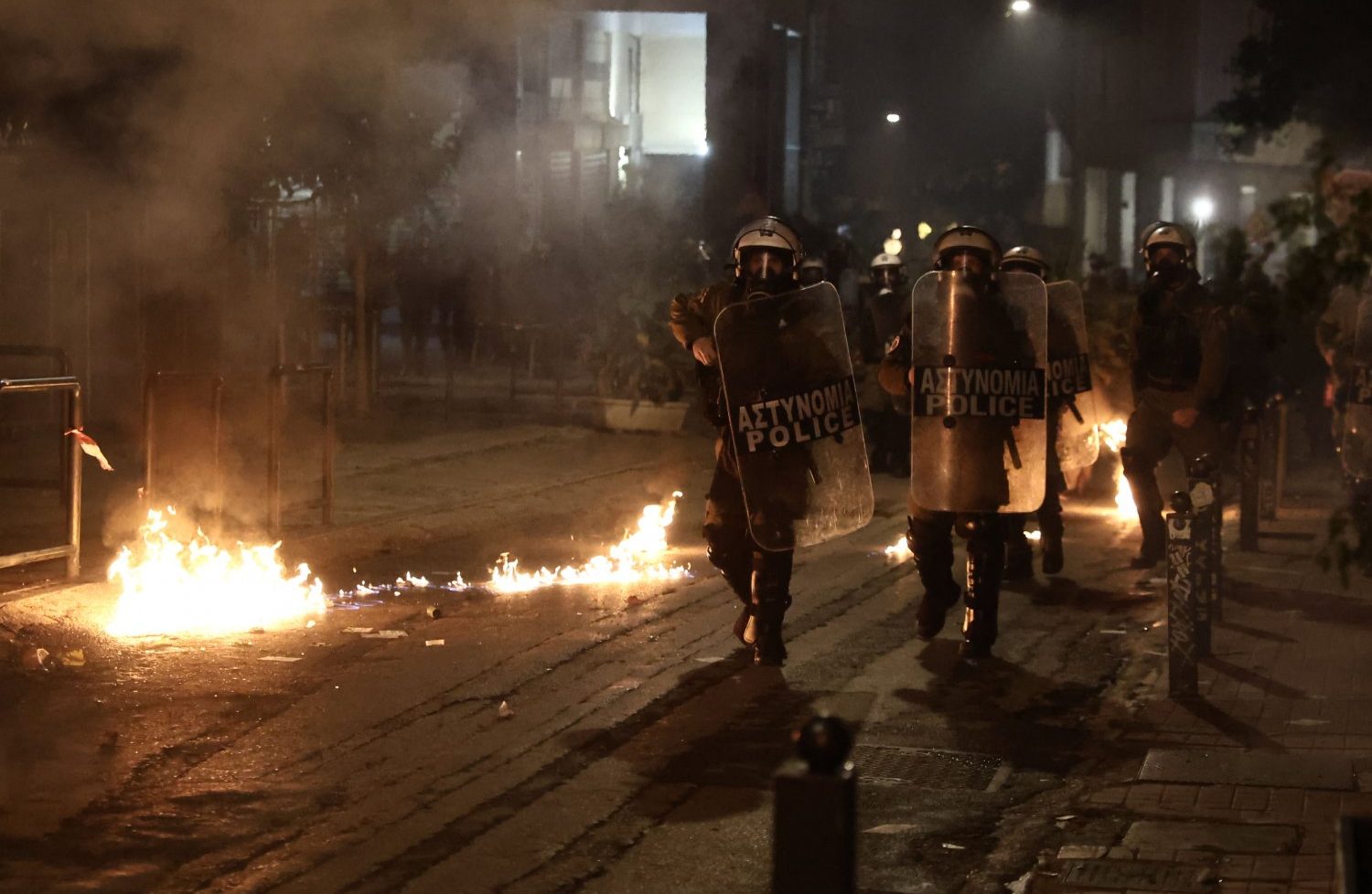 Επέτειος Γρηγορόπουλου: Επεισόδια και μολότοφ σε Εξάρχεια και Θεσσαλονίκη