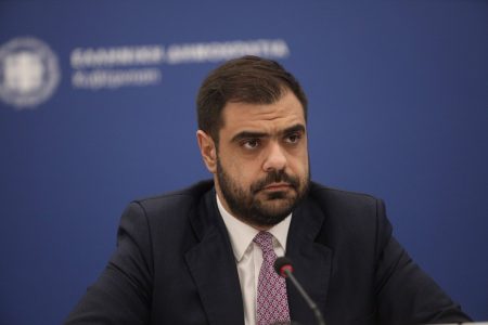 Μαρινάκης στο briefing: Οι εξελίξεις στη Συρία, ο προϋπολογισμός και όσα είπε για τον Καραμανλή