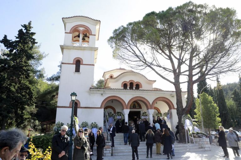 Κώστας Γεωργουσόπουλος: Τελευταίο αντίο στον συγγραφέα και κριτικό θεάτρου