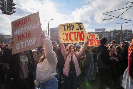 Σερβία: Οι υποσχέσεις Βούτσιτς στους φοιτητές για την τραγωδία στο Νόβι Σαντ