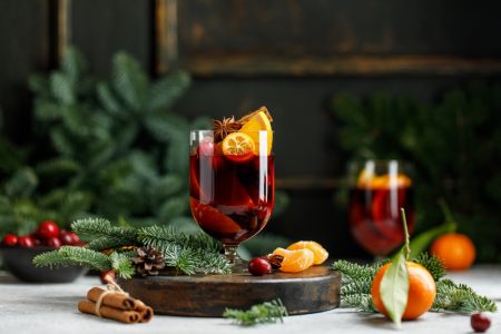 Glühwein: Το ζεστό κρασί του χειμώνα