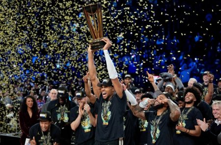 NBA Cup: Τι ξέρουμε για το δεύτερο τρόπαιο του Αντετοκούνμπο