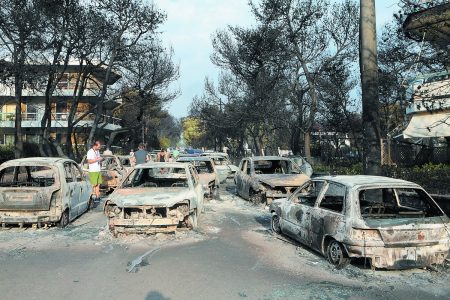 Δίκη για Μάτι: «Σας κοιτάω στα μάτια και θέλω να με απαλλάξετε»