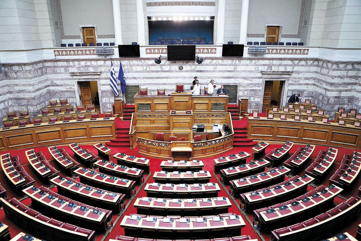 Τέμπη: Η Προανακριτική, η νομική ασάφεια και η ευθύνη υπουργών