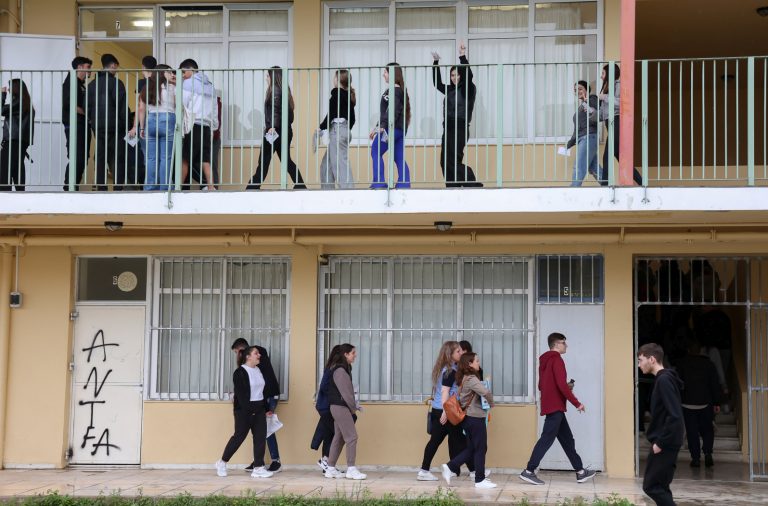 Εισαγωγή στα ΑΕΙ: Τα διεθνή απολυτήρια έρχονται, το εθνικό αναμένεται