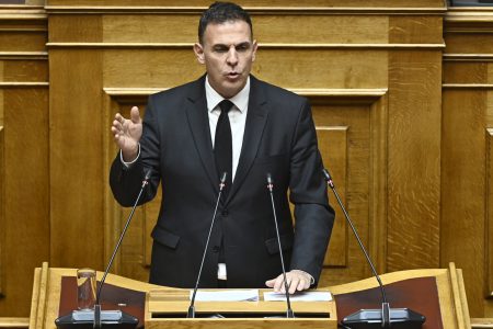 Καραμέρος: Πρόκληση για τα προοδευτικά κόμματα μια κοινή υποψηφιότητα για την ΠτΔ