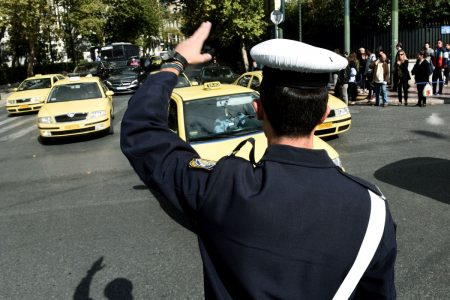 Θεοφάνεια: Κυκλοφοριακές ρυθμίσεις σε Αθήνα, Πειραιά – Αλλαγές και στο Τραμ