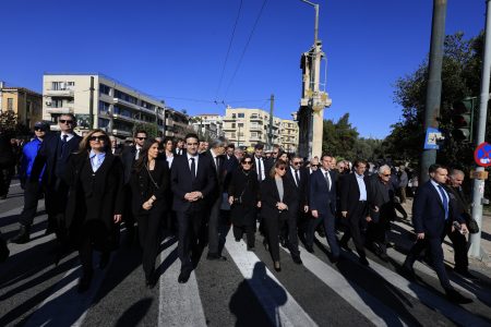 Υστατο Χαίρε στον Κώστα Σημίτη – Λεπτό προς λεπτό όλες οι εξελίξεις