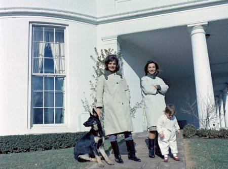 Jackie Kennedy vs Lee Radziwill: Ο μεγάλος ανταγωνισμός των δύο διάσημων αδελφών