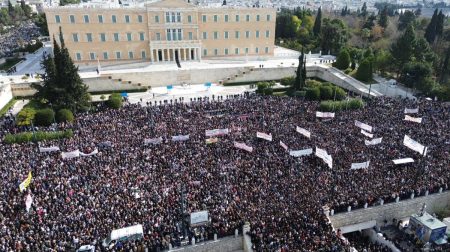 Τέμπη:  Πολυπληθείς συγκεντρώσεις σε όλη την Ελλάδα