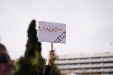 Τέμπη: Ένα αποπνικτικό για την κυβέρνηση σκηνικό