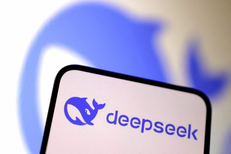 DeepSeek: Τι είναι, πώς λειτουργεί και γιατί μας ενδιαφέρει