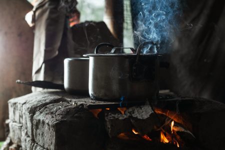 Ταξίδι στο παρελθόν πάνω από ένα τσουκάλι