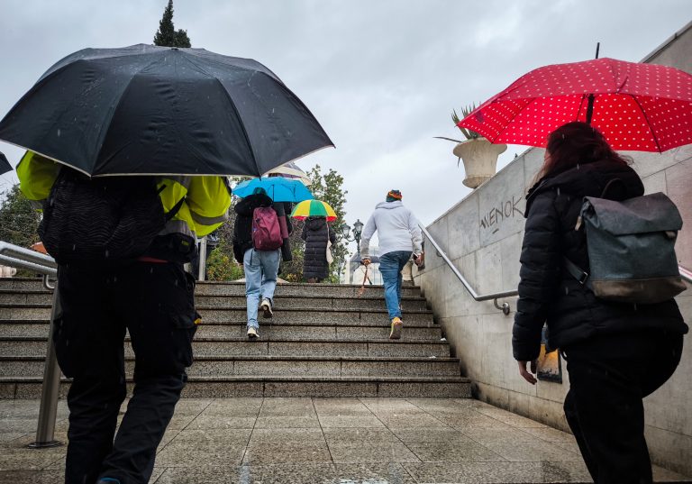 Καιρός: Έκτακτο δελτίο επιδείνωσης ΕΜΥ – Ισχυρές βροχές και καταιγίδες – Πότε χτυπούν την Αθήνα