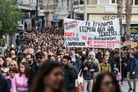 Τέμπη: Παραλύει η χώρα την Παρασκευή – Ξεσηκωμός για την τραγωδία