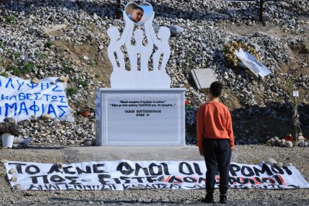 Τέμπη: «Όσοι έρθουν στα συλλαλητήρια θα έρθουν ακομμάτιστα»