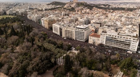 Κάθε πόλη της Ελλάδας και ένα ποτάμι κόσμου για τα Τέμπη