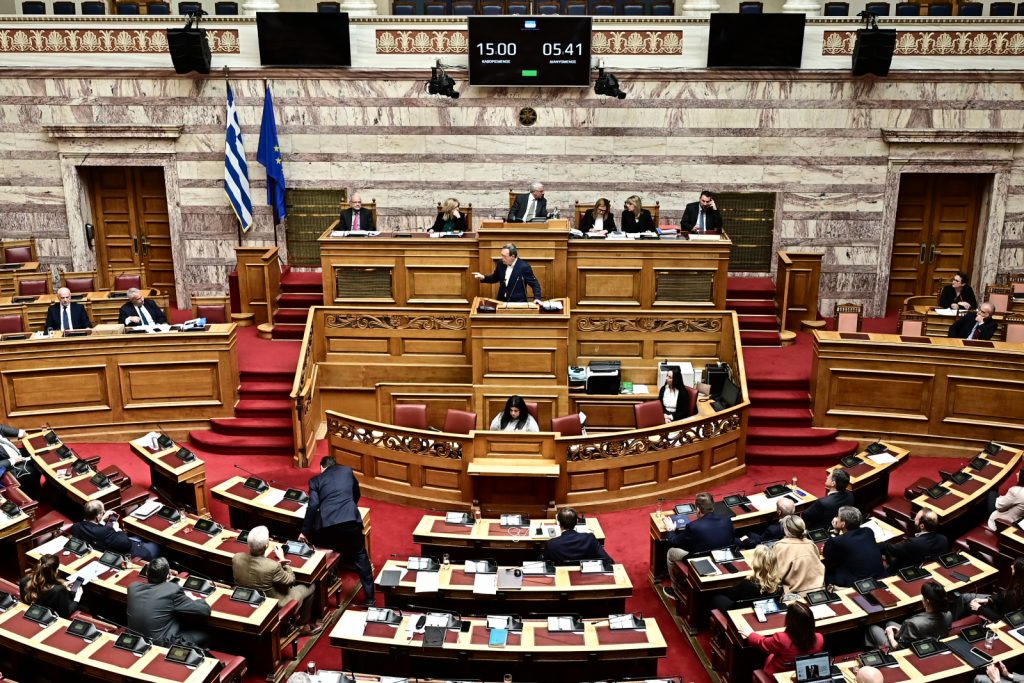 Πρόταση μομφής: Συμφωνία ΠαΣοΚ, ΣΥΡΙΖΑ, Νέας Αριστεράς, Πλεύσης Ελευθερίας